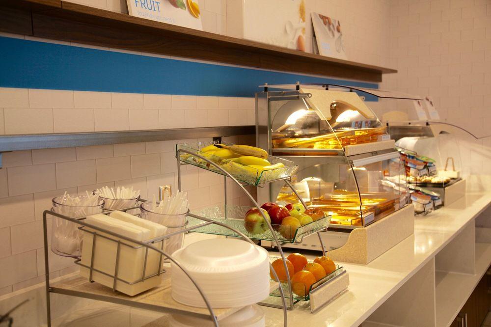 Holiday Inn Express & Suites Oswego By Ihg Luaran gambar