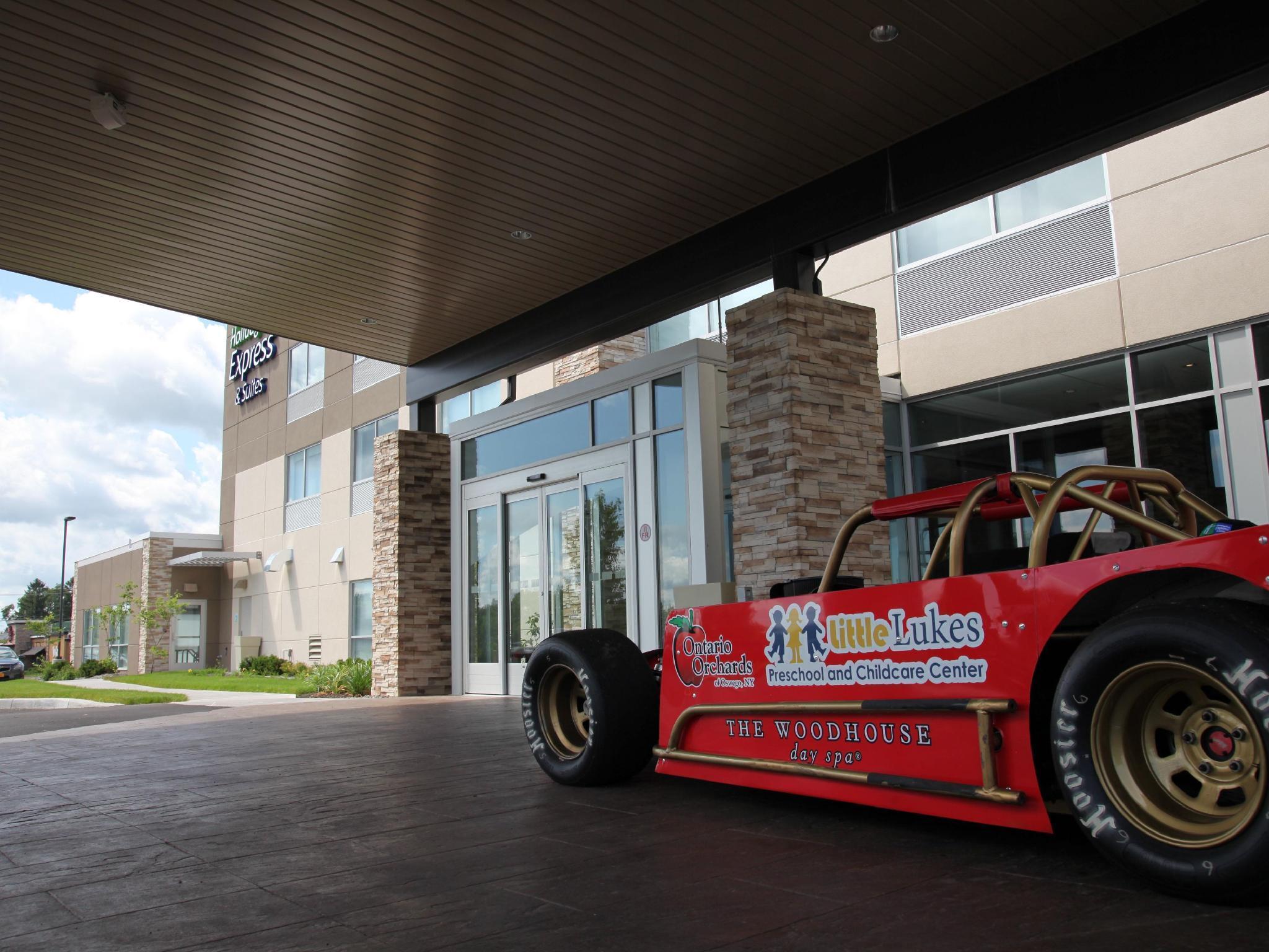 Holiday Inn Express & Suites Oswego By Ihg Luaran gambar